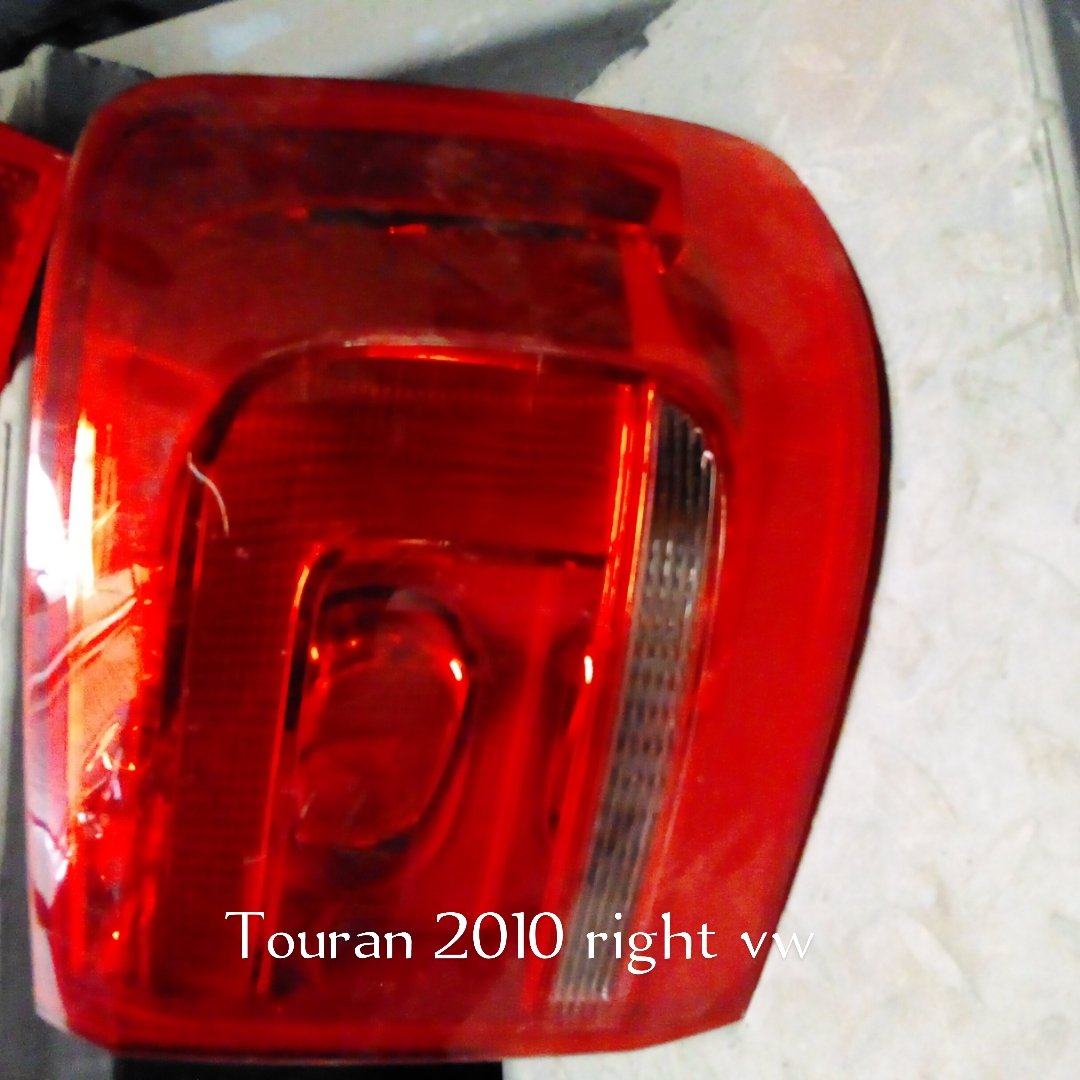 Volkswagen Touran 2010 Right Tail Light