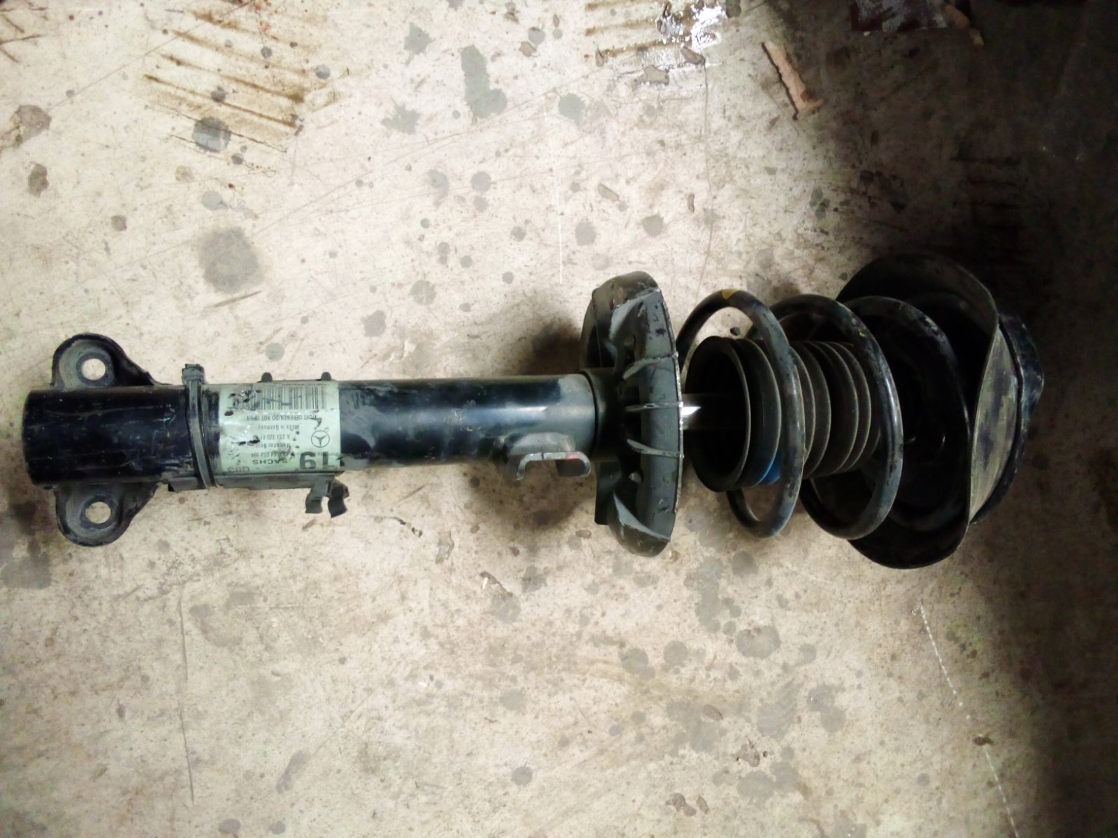 Mercedes-Benz C-class Front Complete Strut Assembly