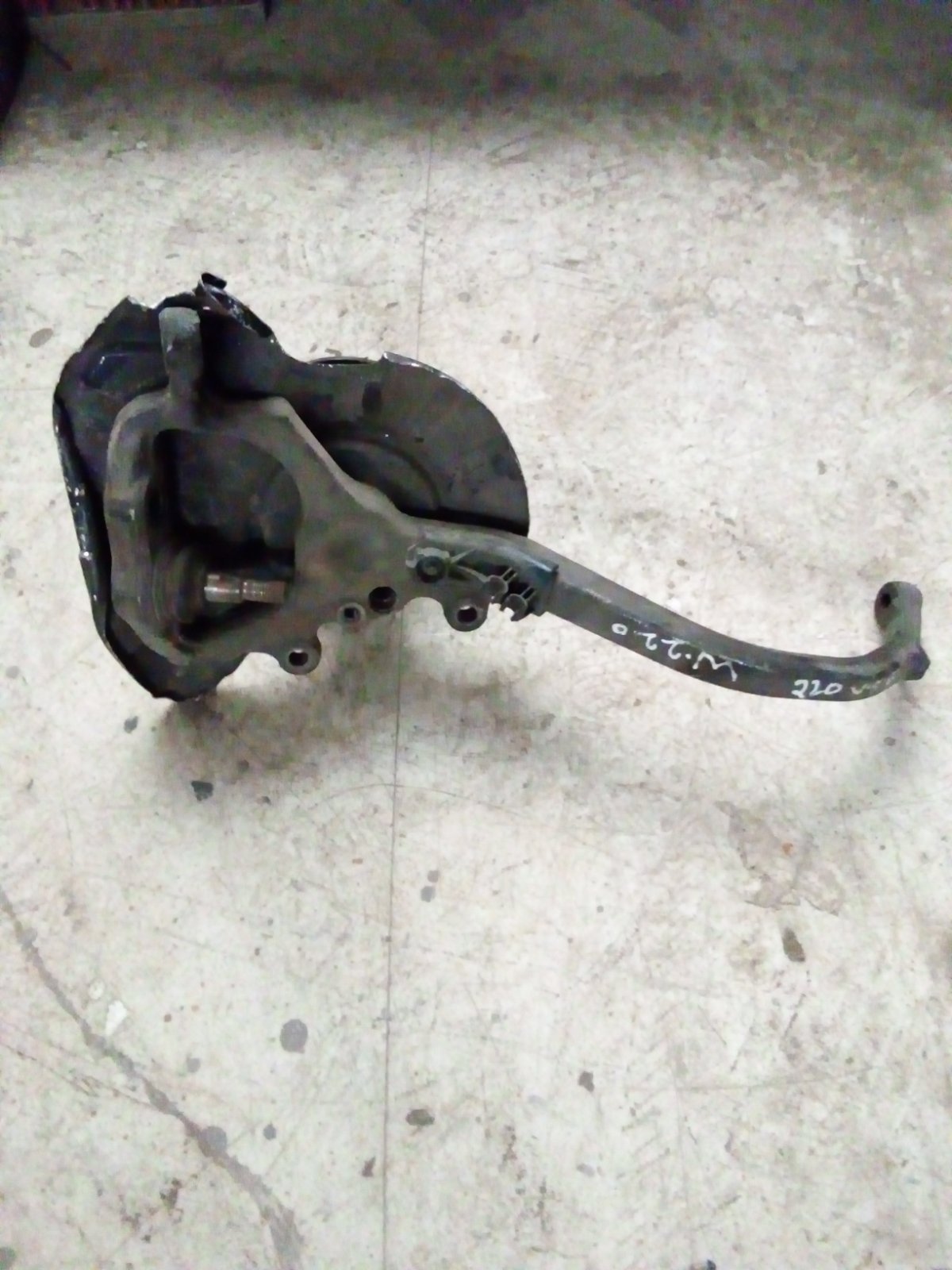 Mercedes Benz W220 Front Steering Knuckle with Control Arm