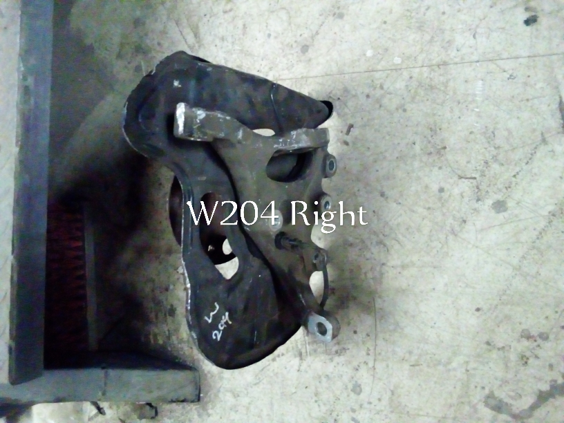 Mercedes Benz W204 Right Front Steering Knuckle Assembly