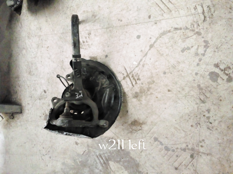 Mercedes Benz W211 Left Front Steering Knuckle Assembly