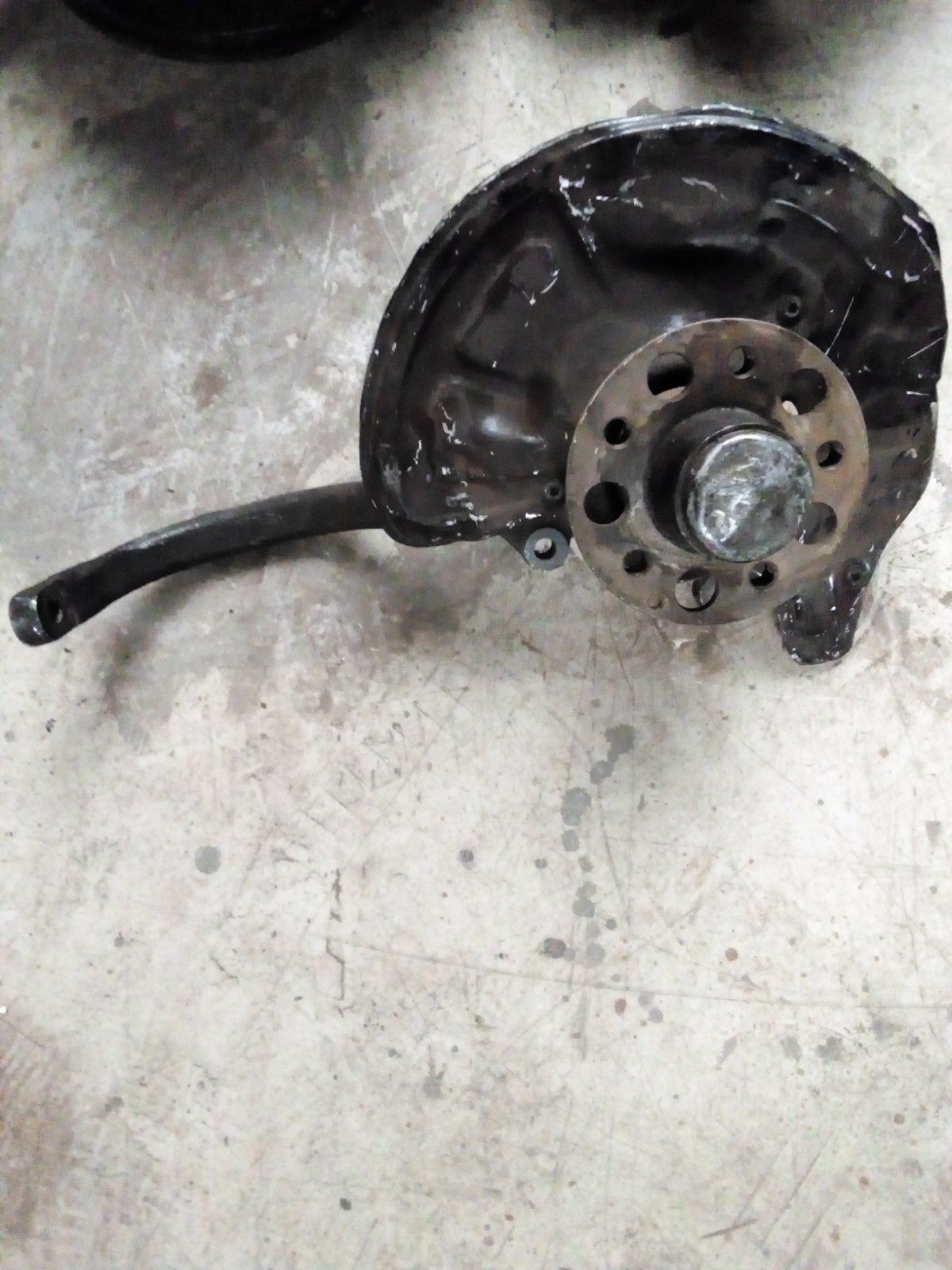 Toyota Front Steering Knuckle and Hub Assembly