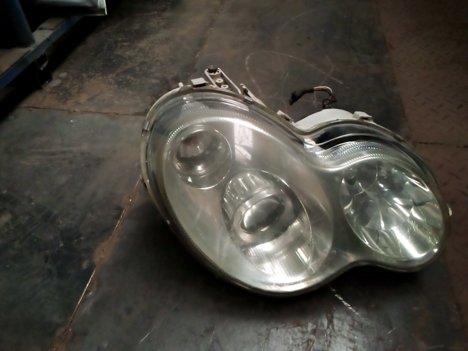 Mercedes Benz C-Class W203 Headlamp