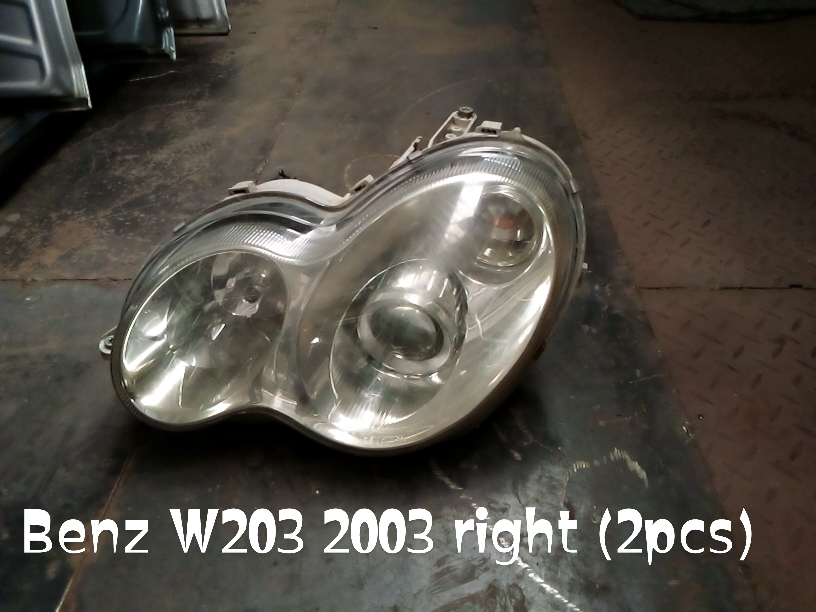 Mercedes-Benz W203 Front Headlight Assembly Right