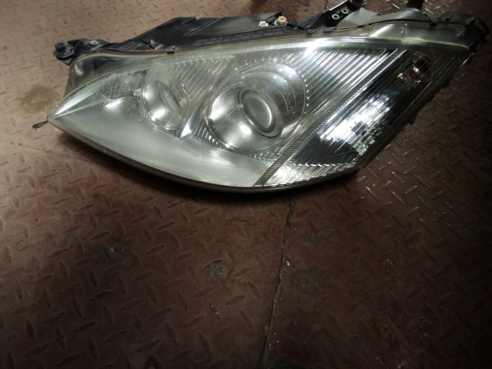 Toyota Mark X Front Headlight Assembly