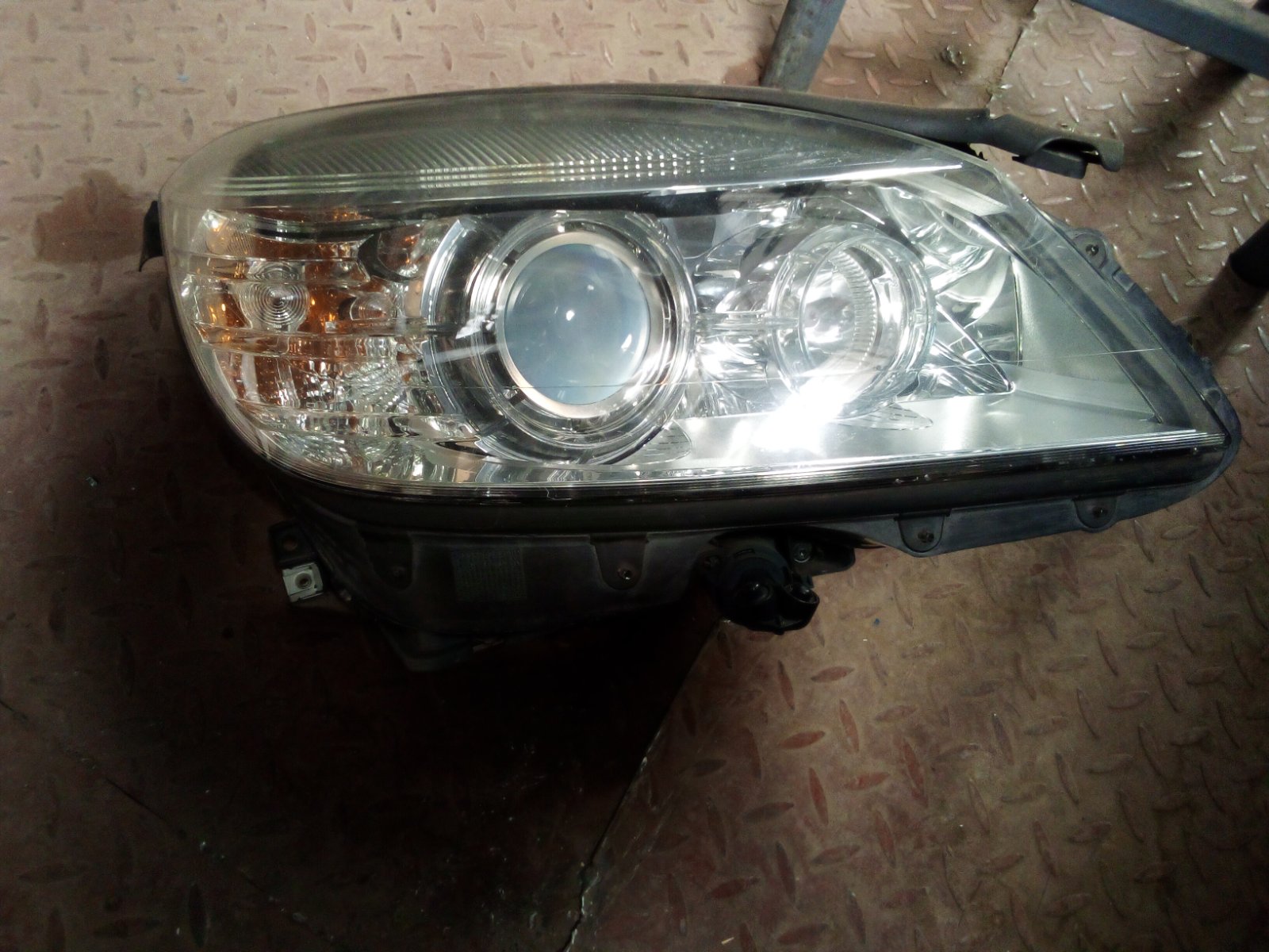 Mercedes Benz C-Class W204 Right Headlight Assembly
