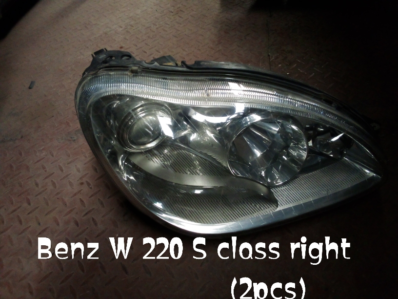 Mercedes-Benz W220 S-class Right Headlight Assembly