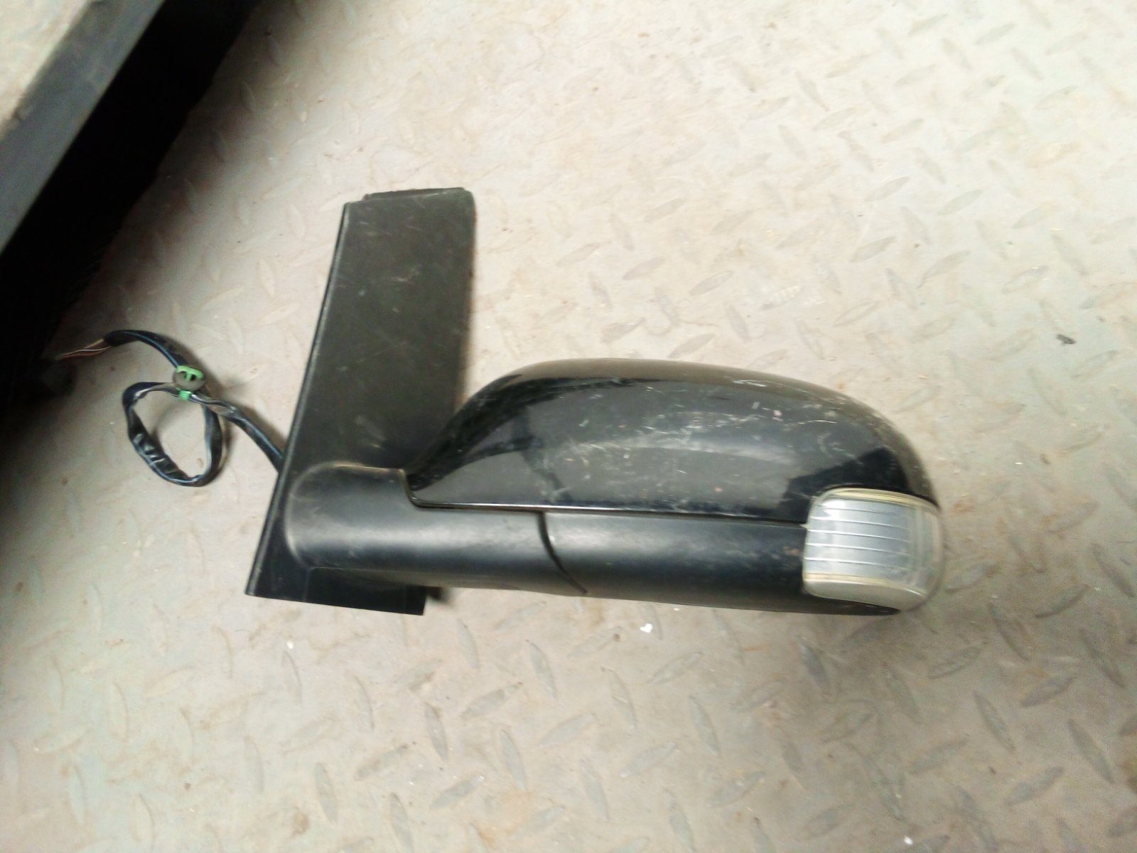 Toyota Side Mirror with Integrated Indicator Light