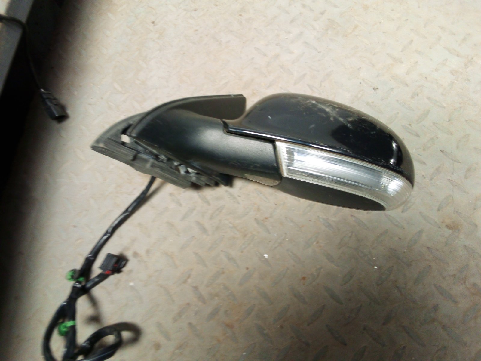 Toyota Side Mirror Assembly with Integrated Indicator Light