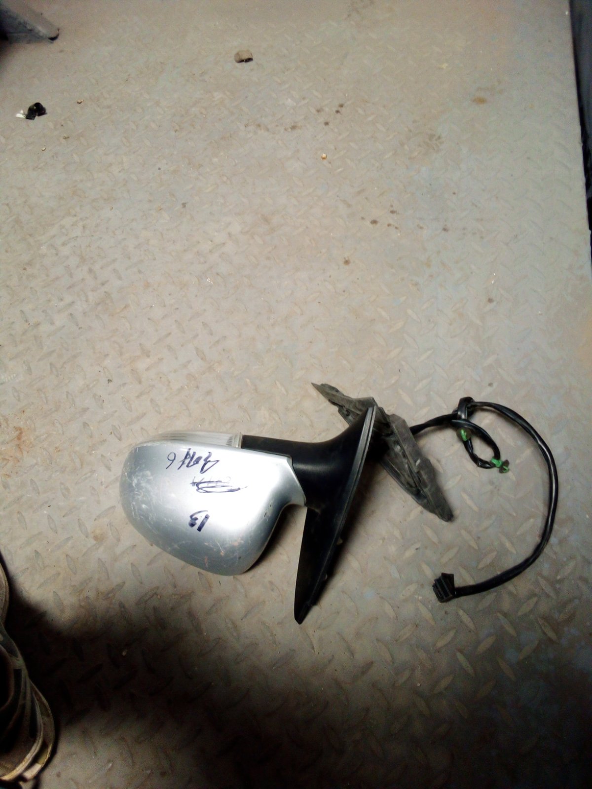 Toyota Axio/Fielder NZE161 Side Mirror Assembly with Indicator