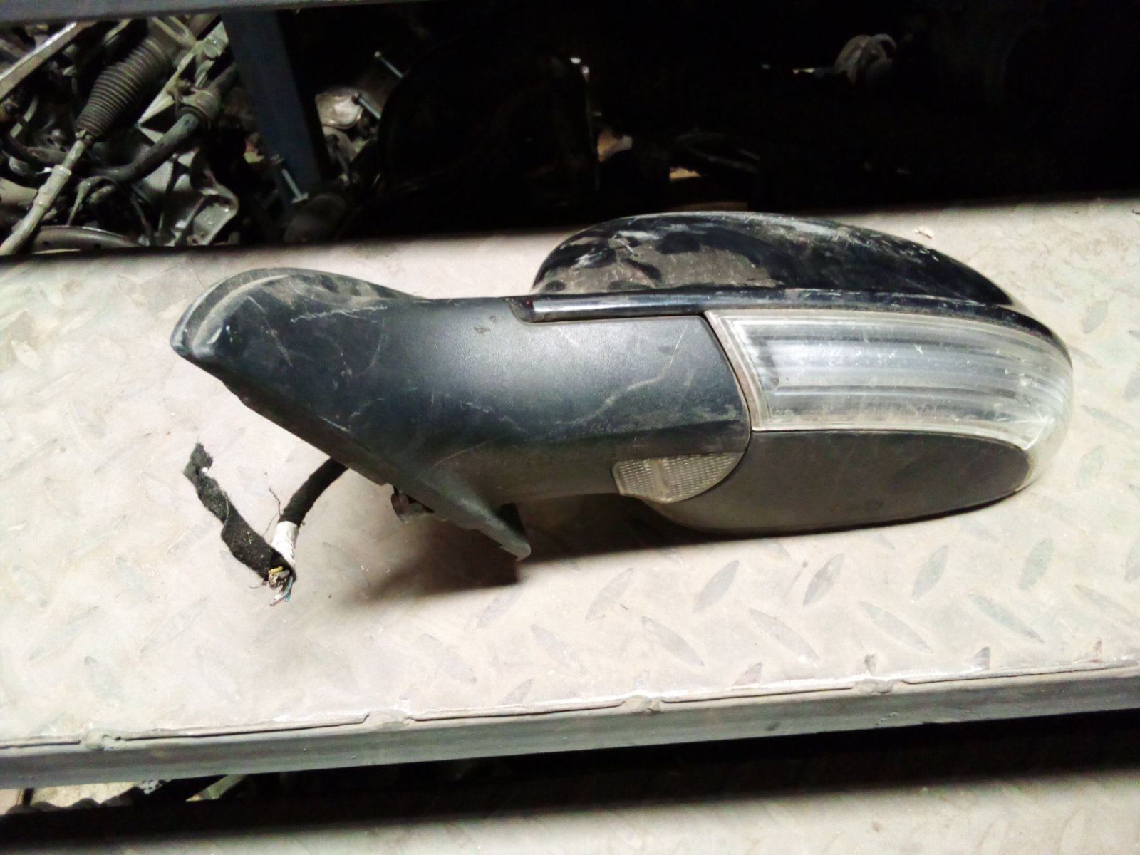 Mercedes Benz C-Class W204 Side Mirror Assembly with Indicator