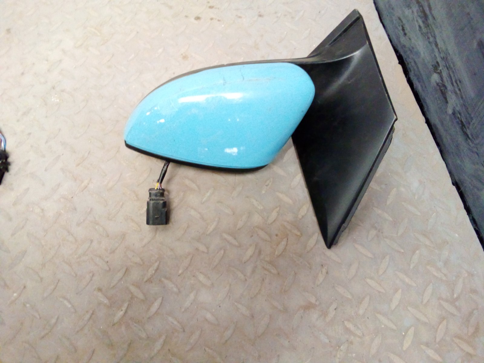 Volkswagen Polo/Golf Side Mirror Assembly (Electric)