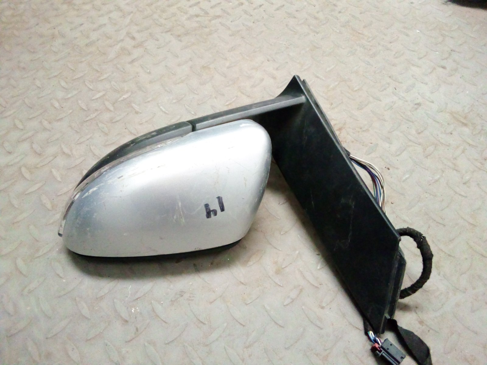 Volkswagen Golf/Jetta MK5 Power Side Mirror with Indicator