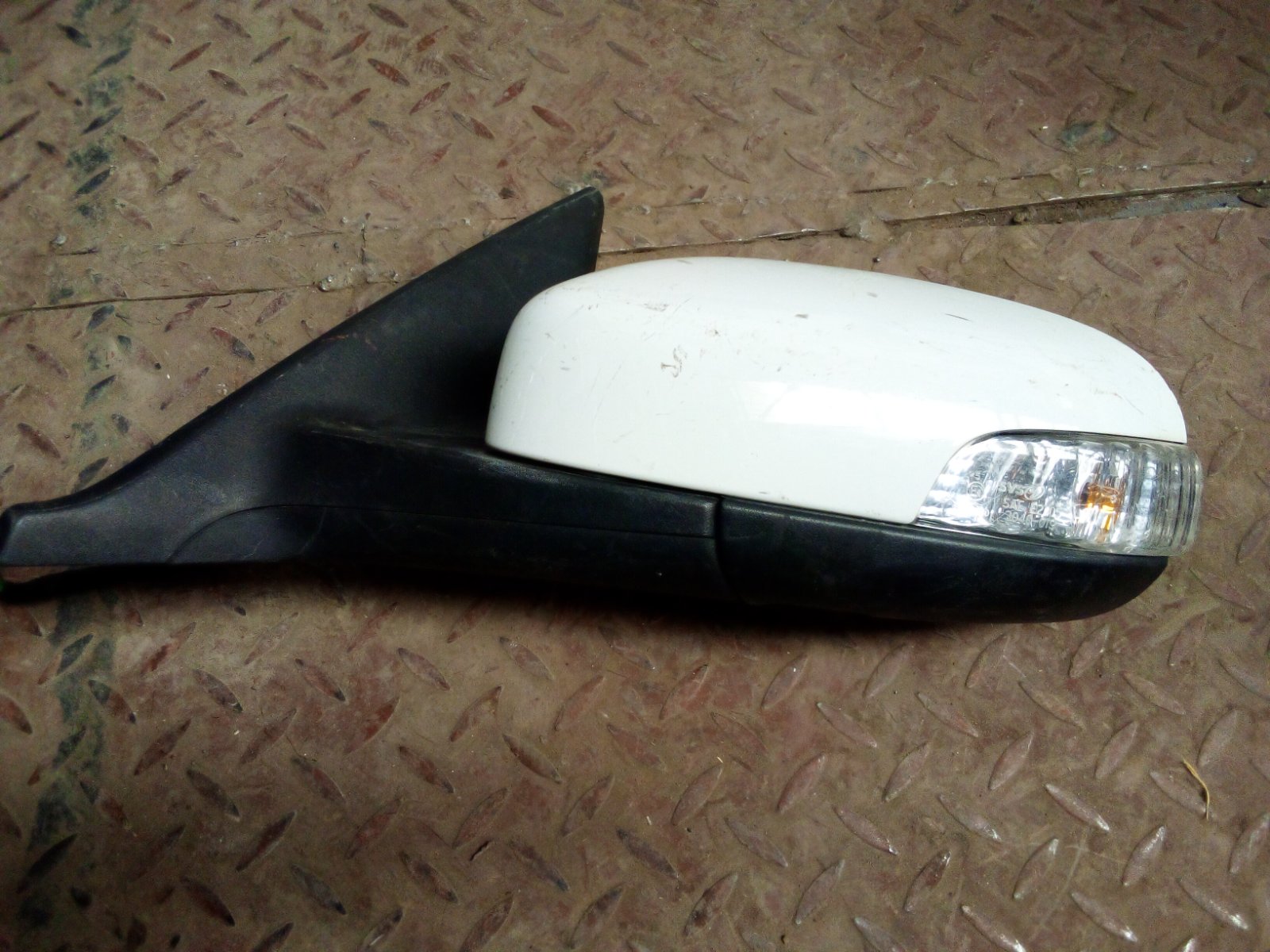Toyota Auris/Corolla Axio Side Mirror with Indicator Lamp