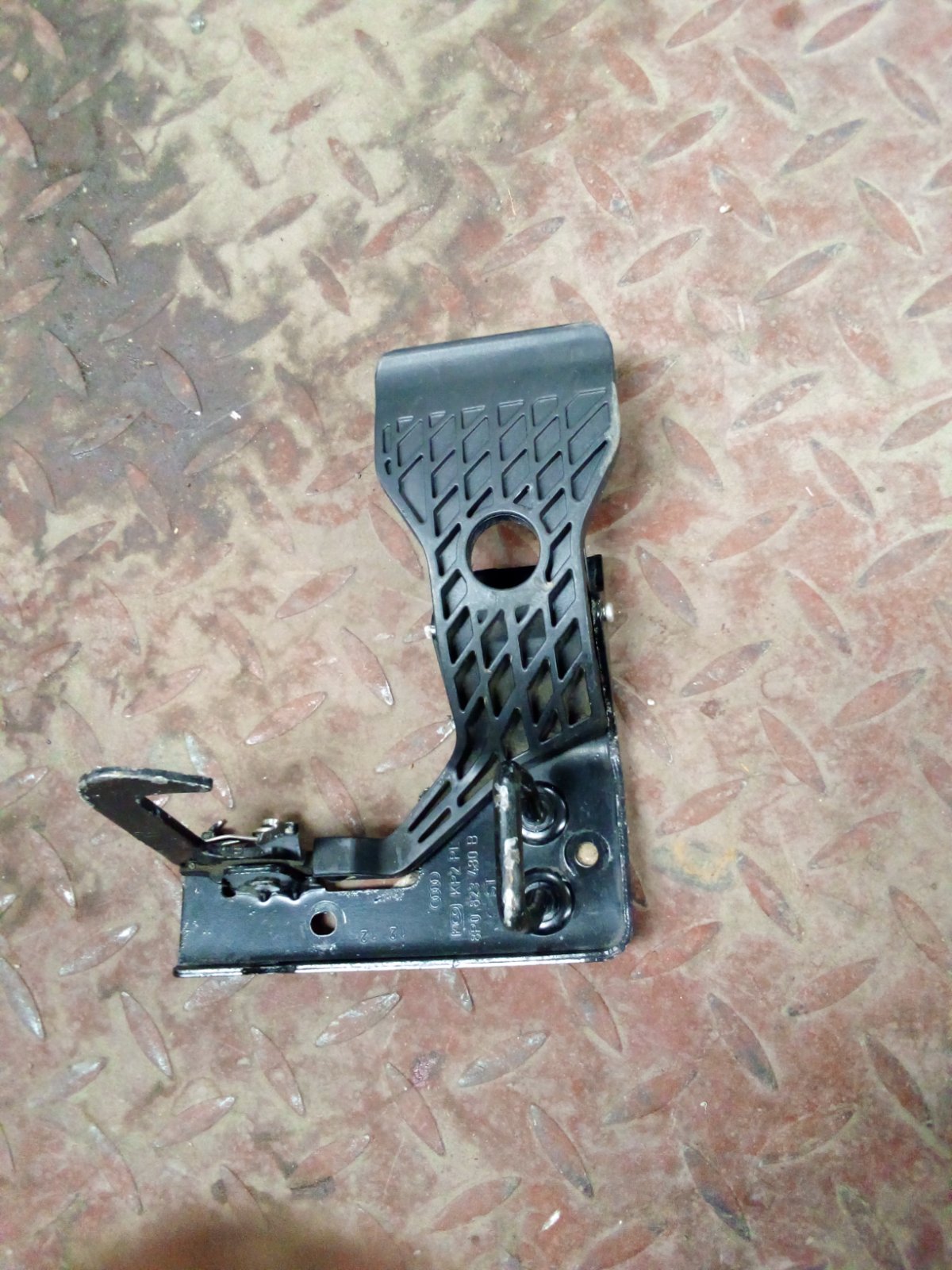 Audi/Volkswagen Bonnet Release Hood Latch Handle Assembly