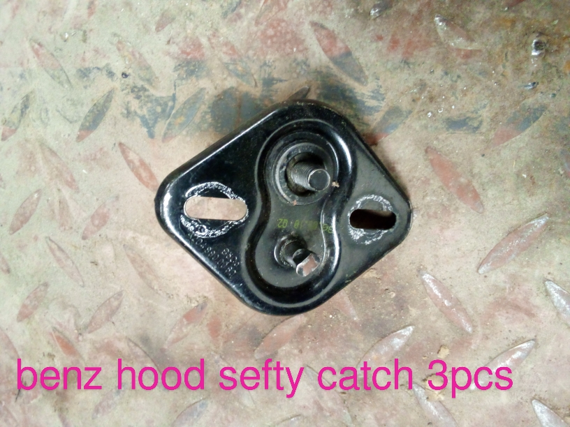 Mercedes Benz Hood Safety Catch / Bonnet Lock Bracket