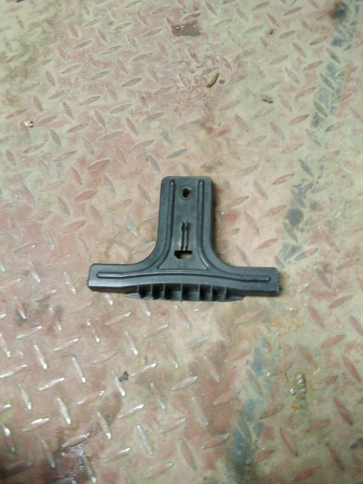 Universal Automotive Wiring Harness and Cable Retainer Clip