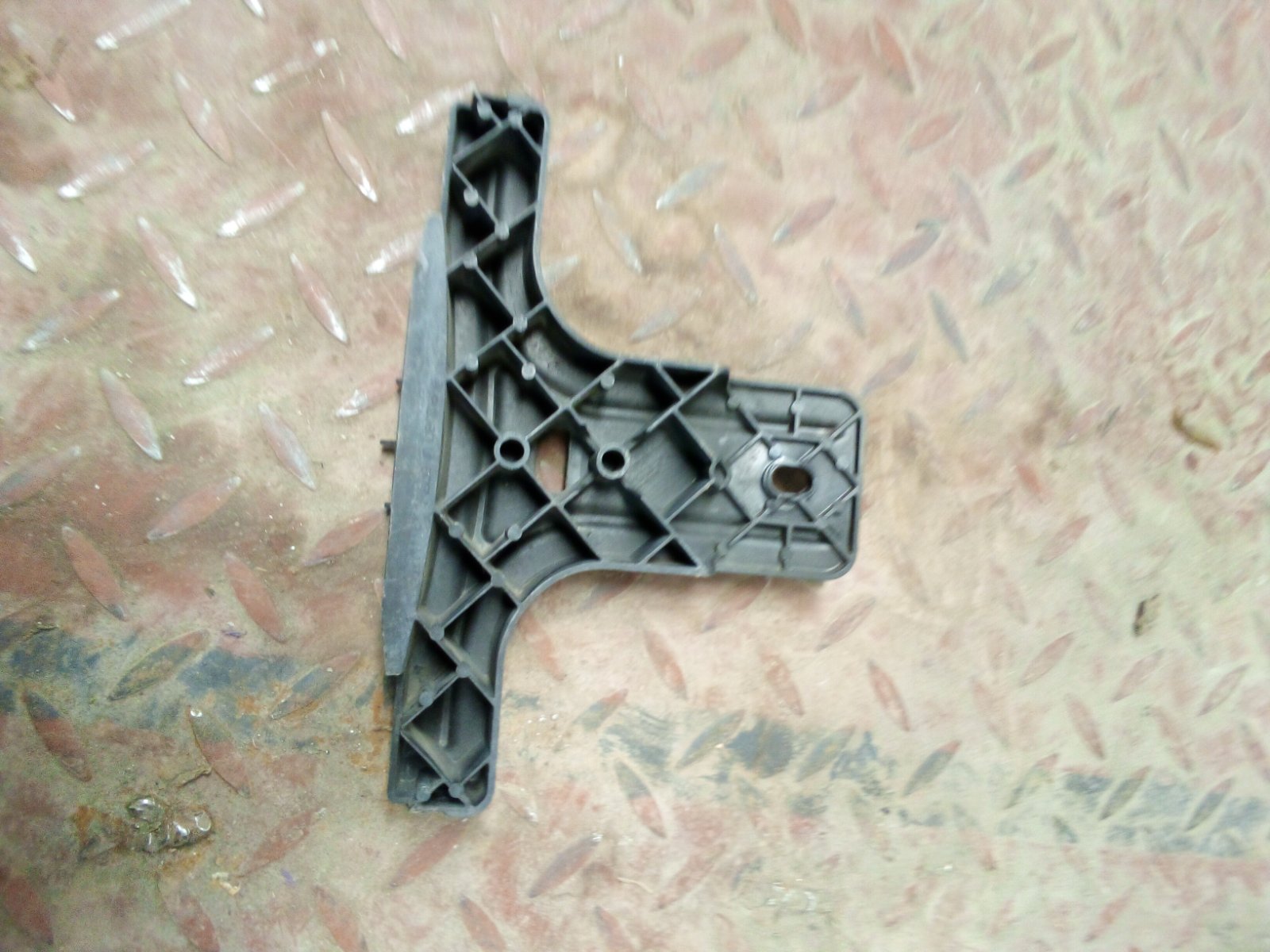 Universal Automotive Plastic Bumper/Fender Support Bracket