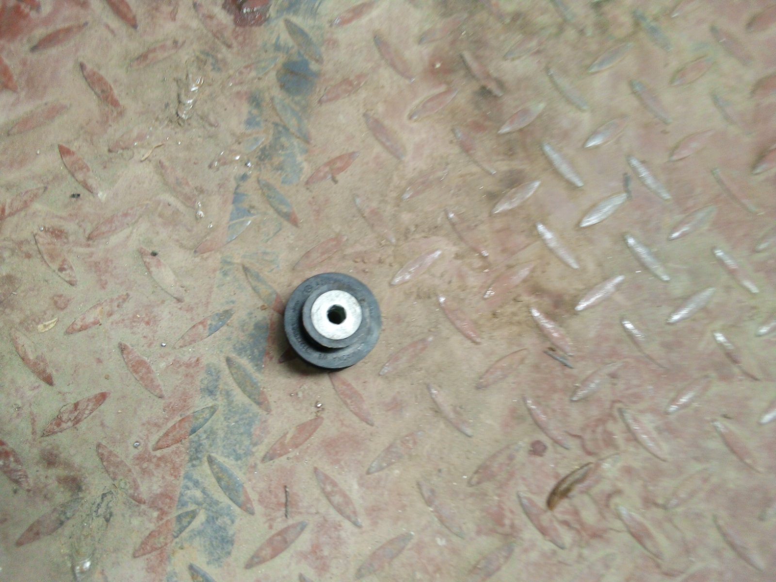Universal Automotive Rubber Suspension Bushing