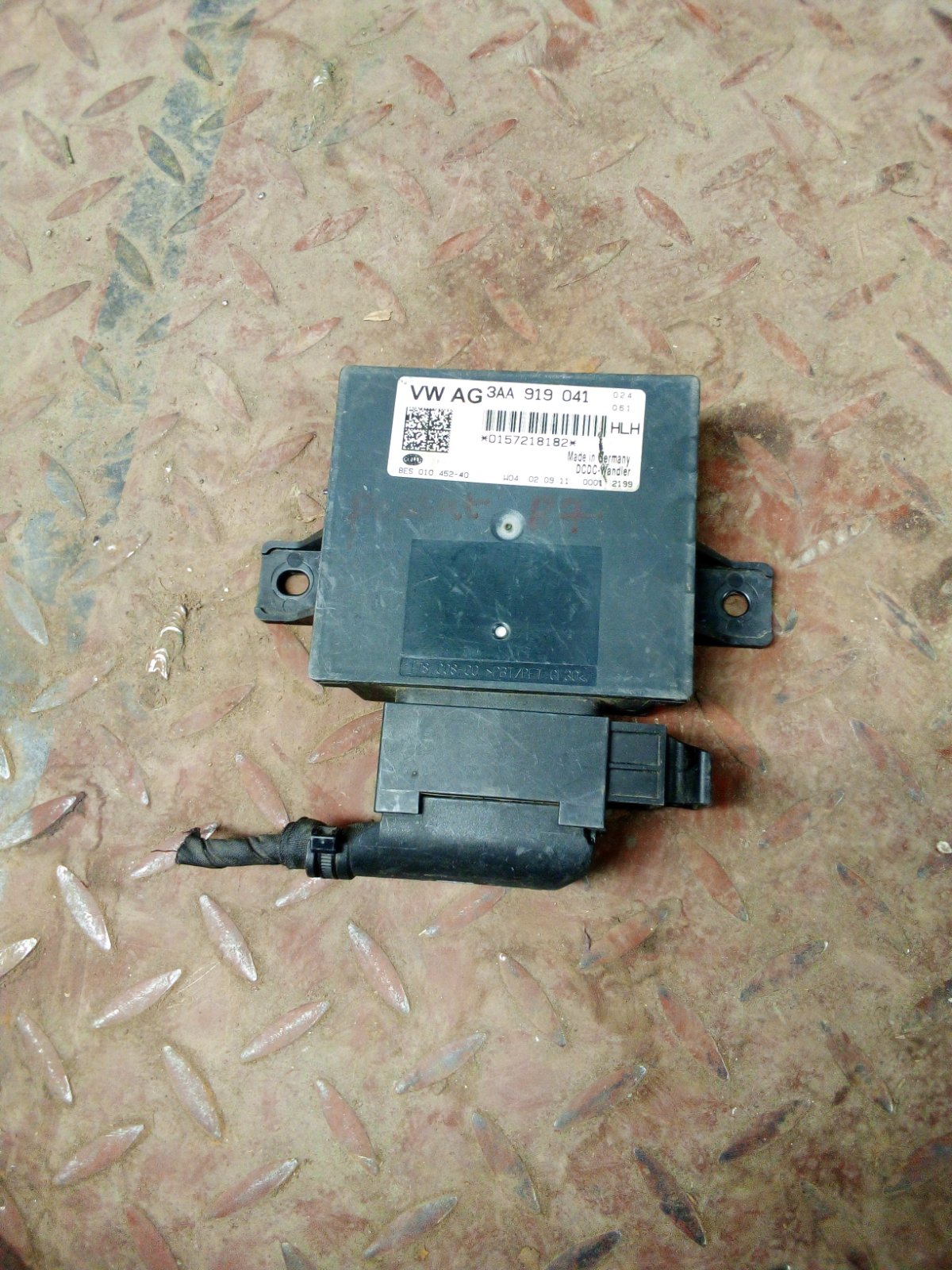 Volkswagen Passat B7 / CC DC-DC Converter Control Module (3AA 919 041)
