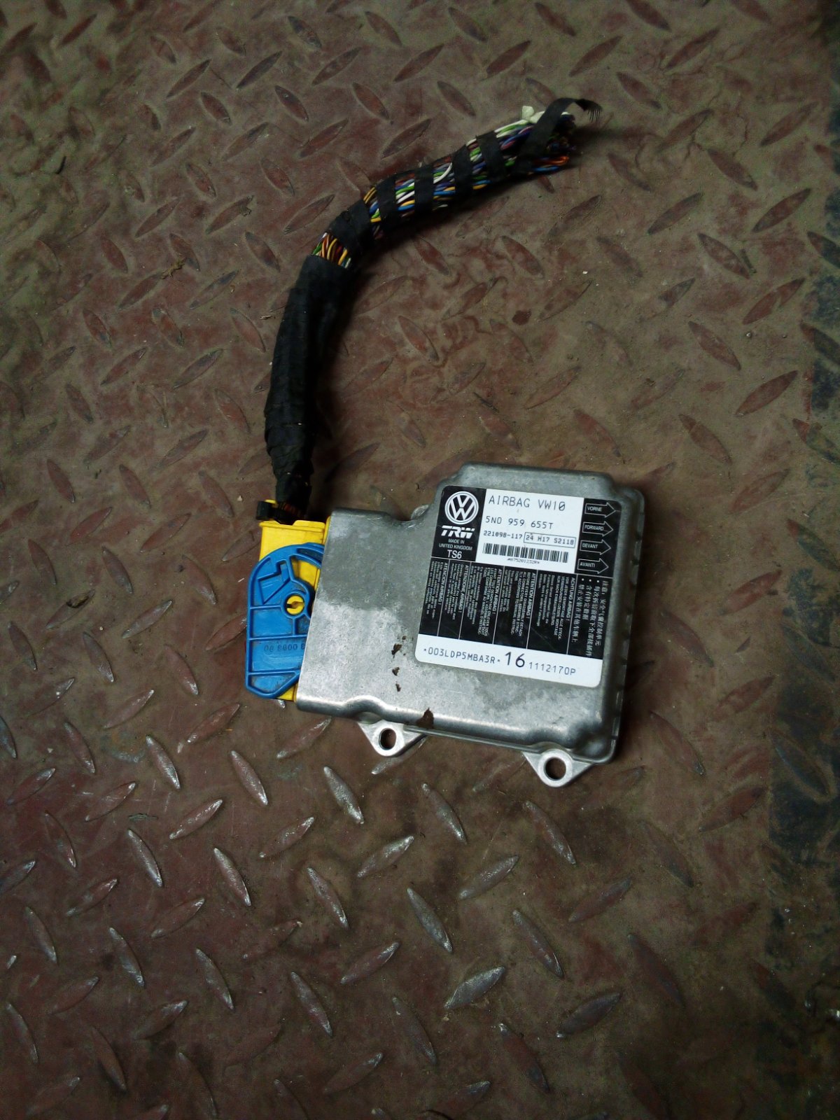 Volkswagen Airbag Control Module (SRS Unit) 5N0 959 655T