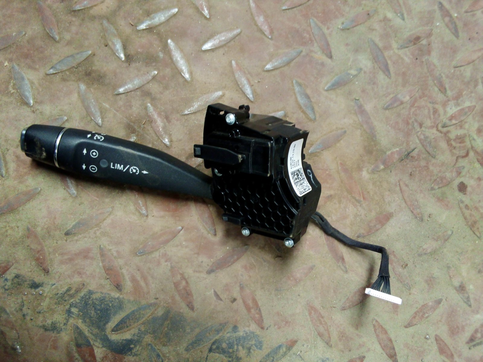Mercedes Benz Steering Column Cruise Control and Limiter Switch