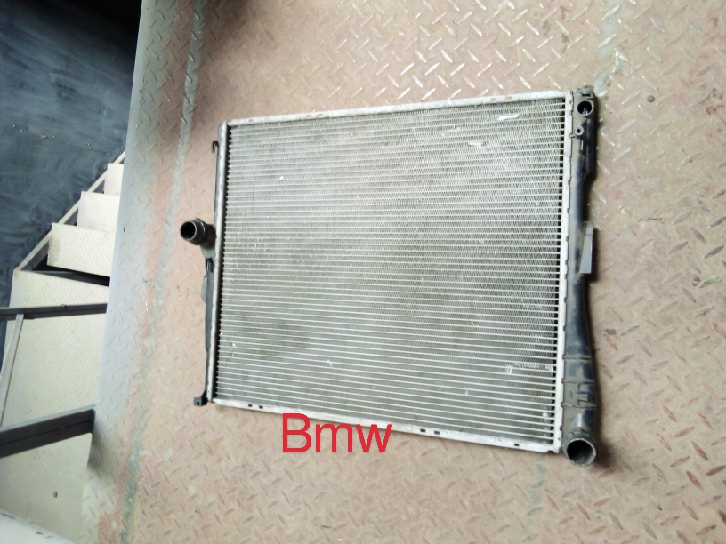 BMW Engine Cooling Radiator Assembly