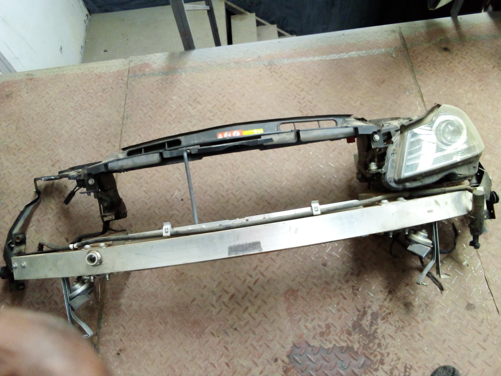Mercedes Benz C-Class W204 Front Radiator Support Core Support with Headlight
