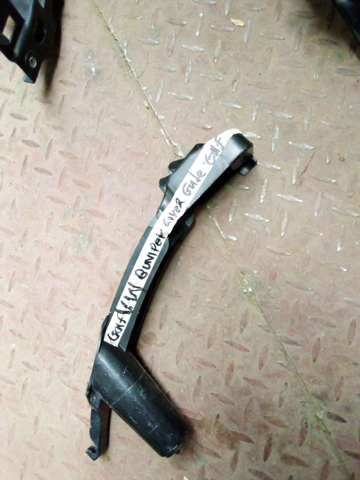 Volkswagen Golf Front Bumper Side Support Guide Bracket