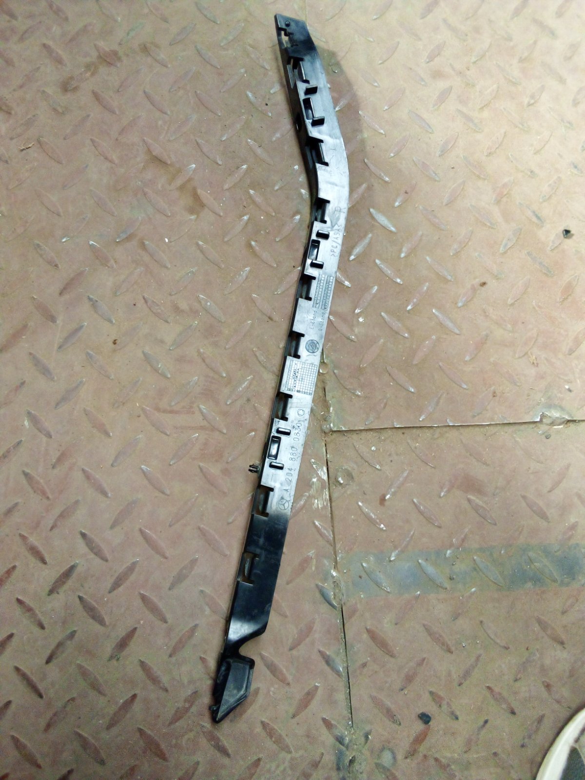 Mercedes Benz W204 C-Class Front Bumper Side Support Bracket (Right)