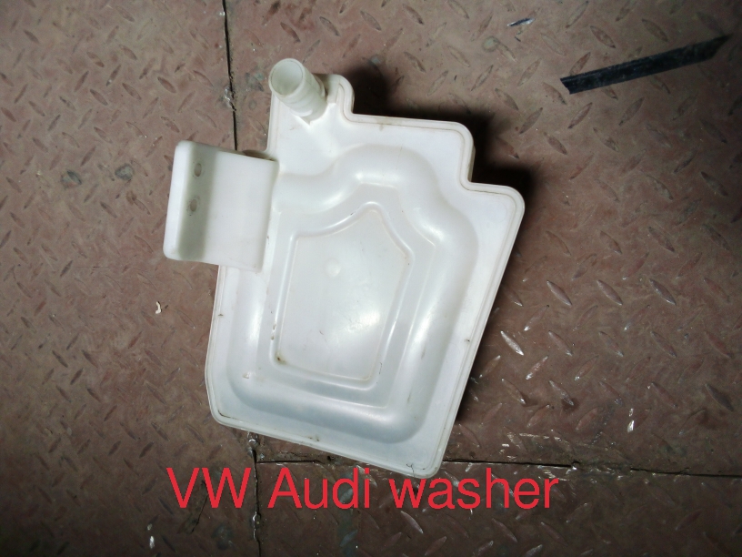 Volkswagen Audi Windshield Washer Fluid Reservoir Tank