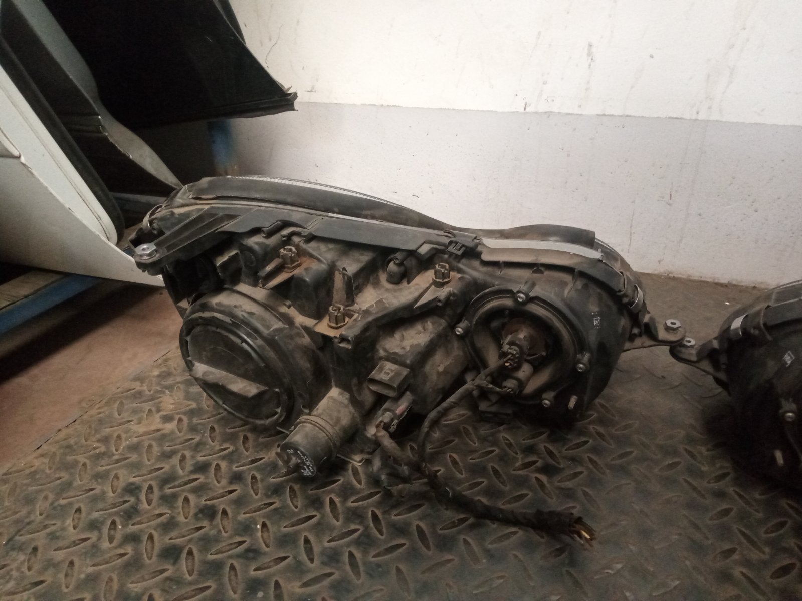 Toyota Headlight Assembly (Ex-Japan)