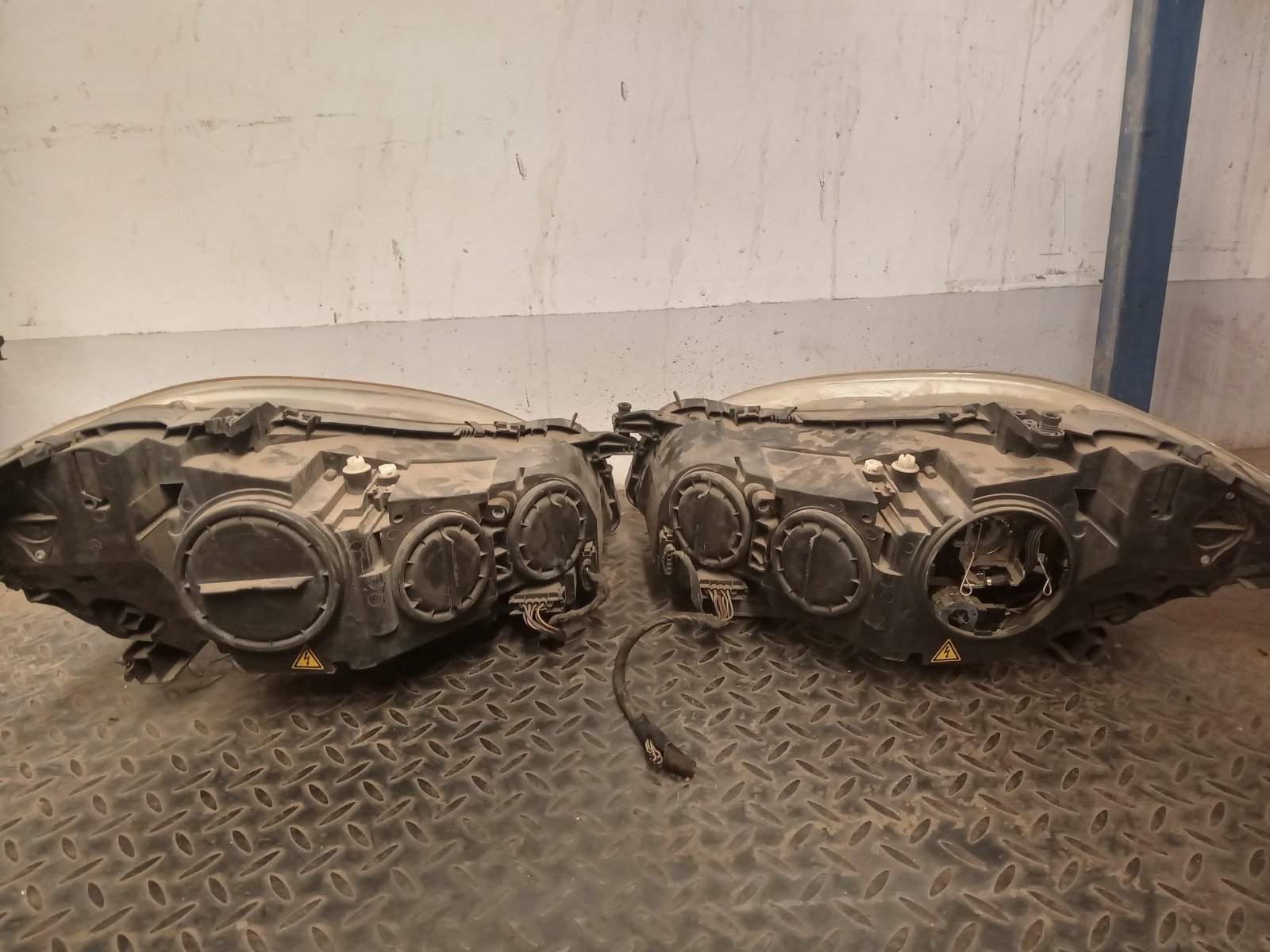 Toyota Mark X GRX120/121 HID Headlight Assembly Pair