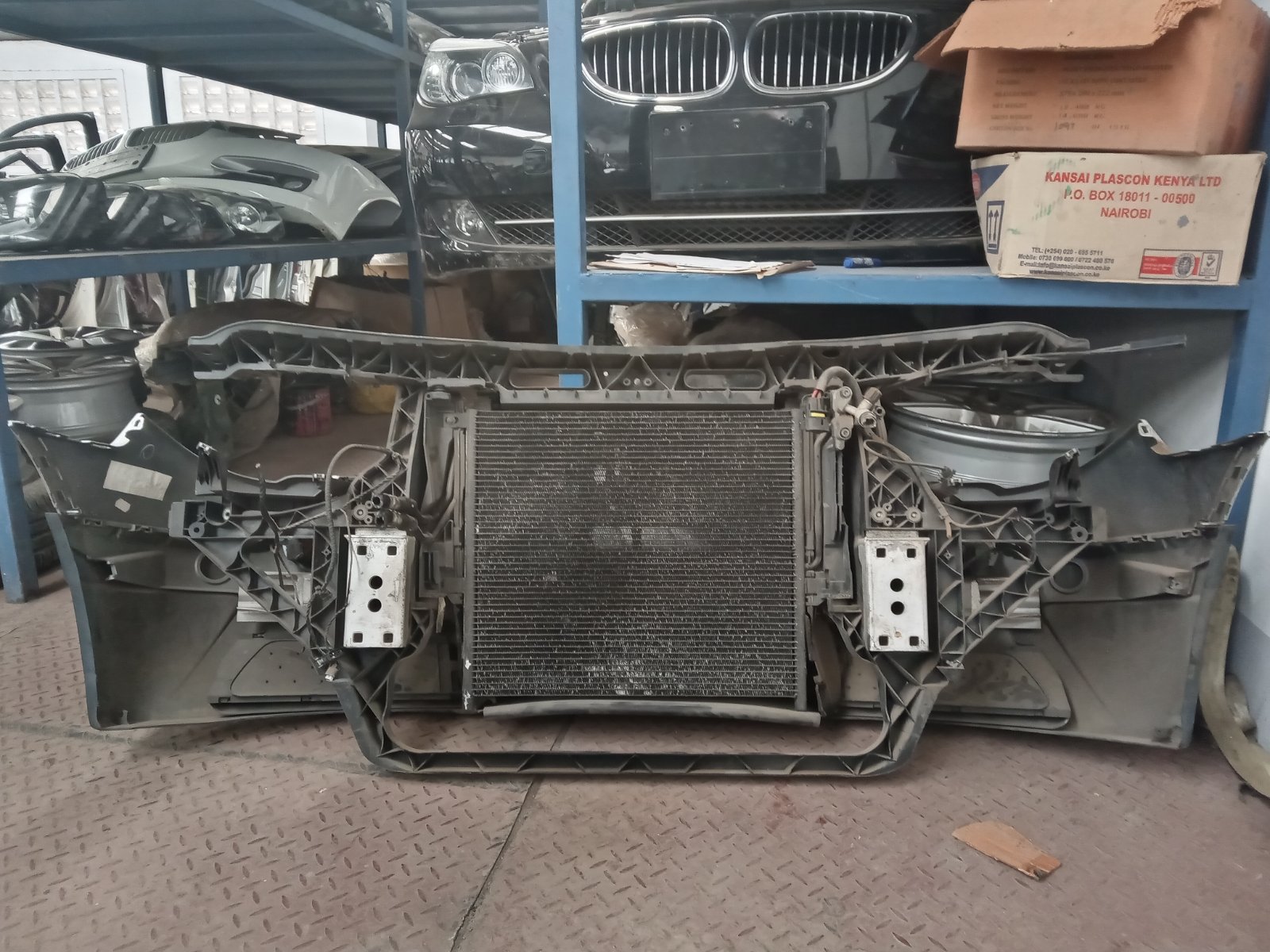 BMW 5 Series E60 Front Radiator Support Carrier Panel