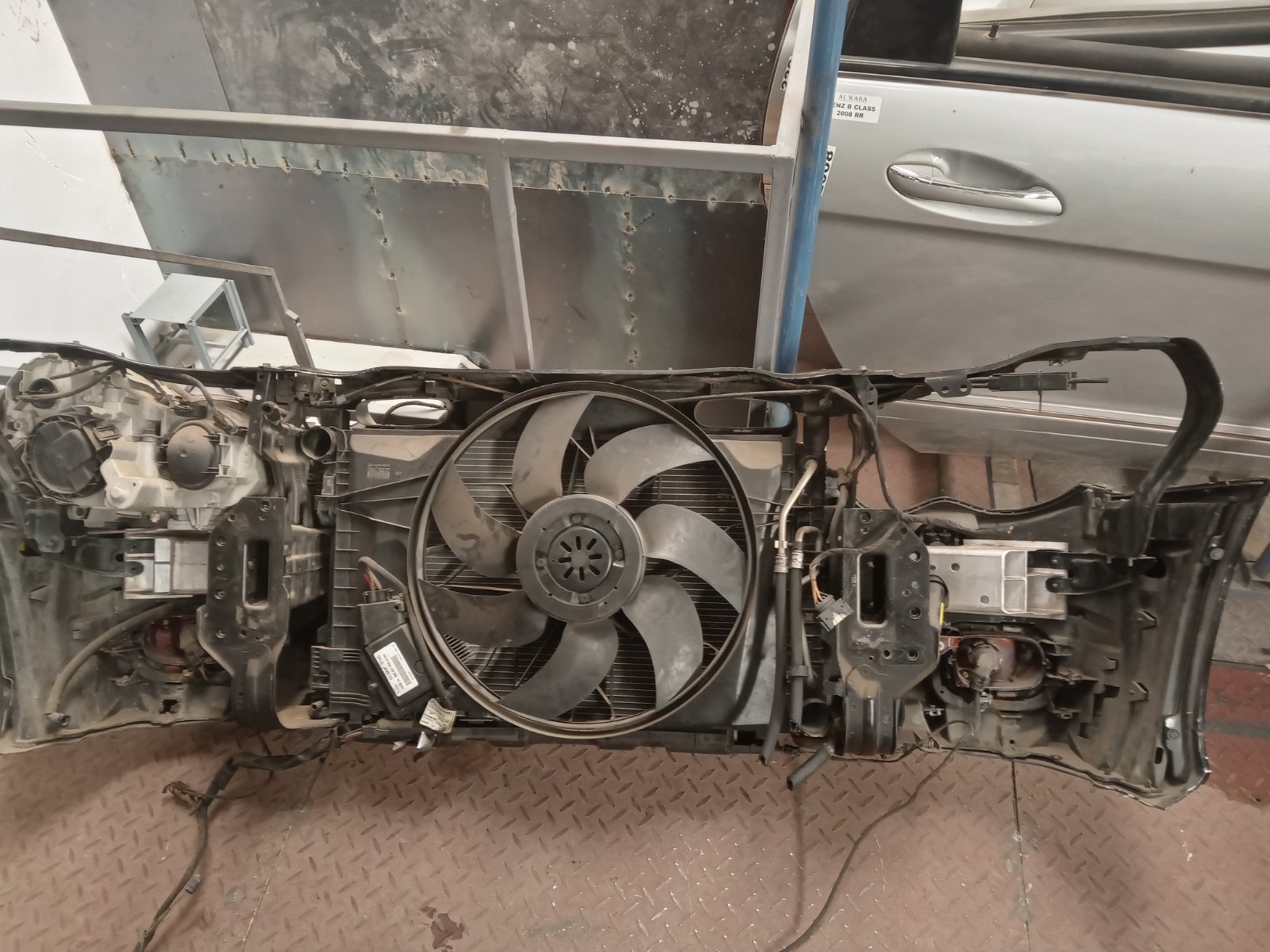Mercedes-Benz W245 B-Class Front Radiator Support Assembly with Cooling Fan