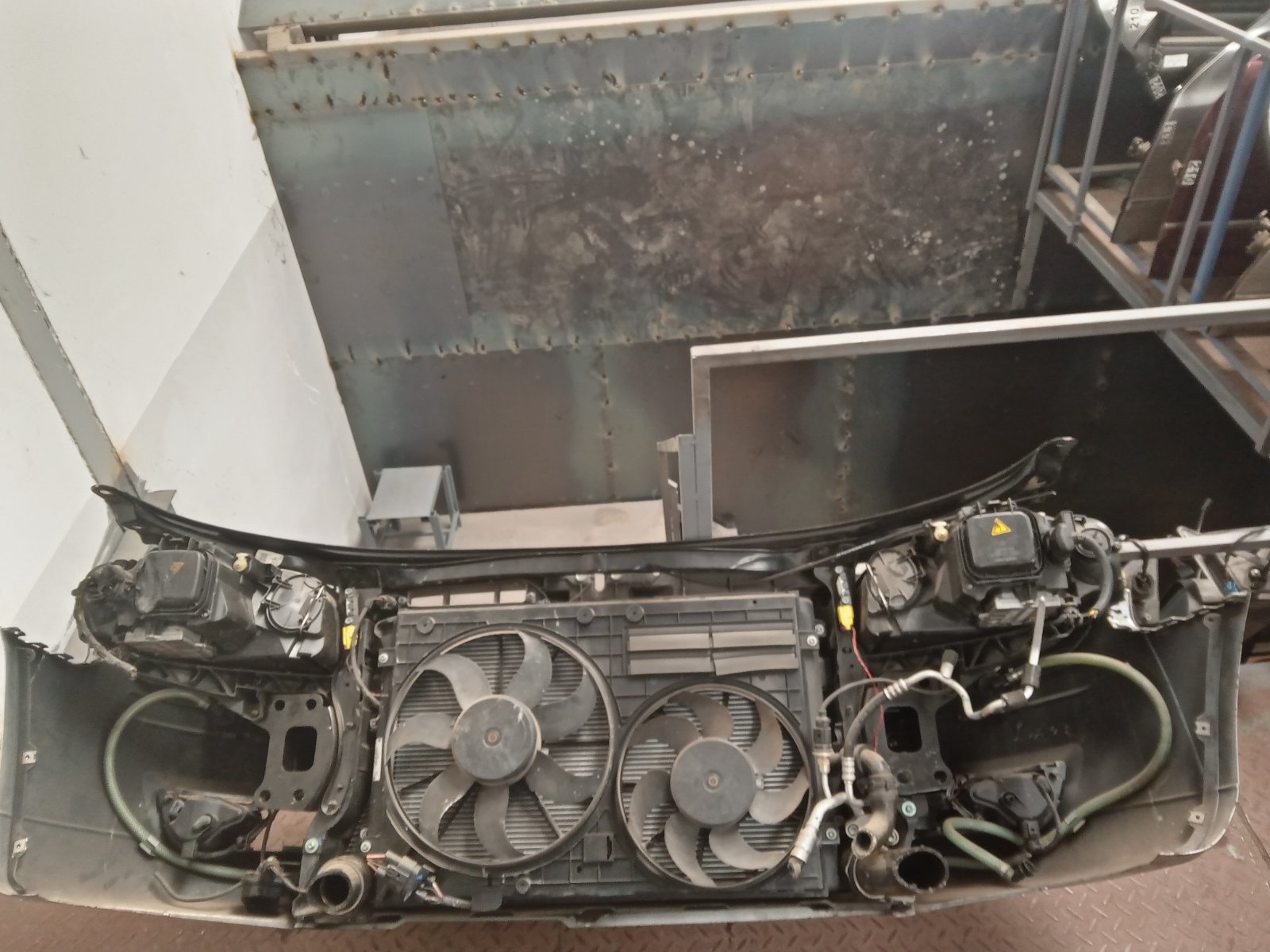 Volkswagen Golf/Jetta Front Radiator Support Assembly with Cooling Fans and Headlights