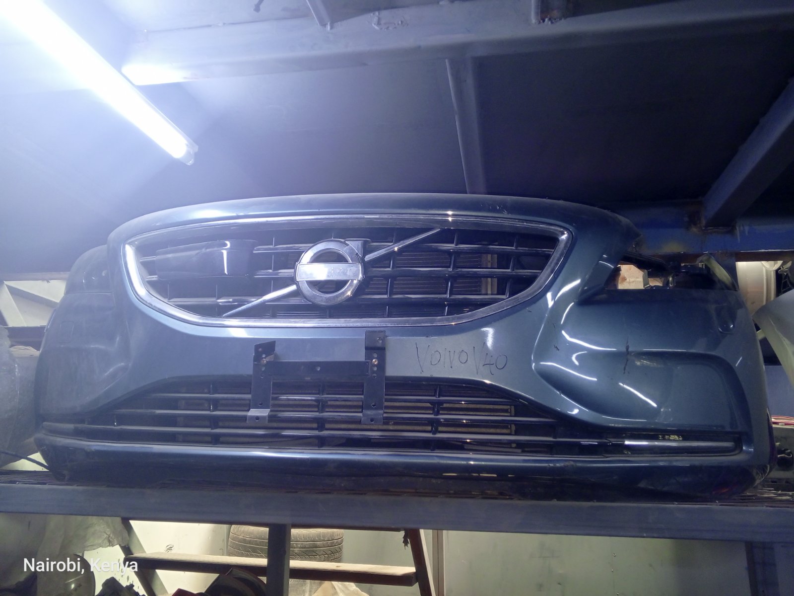 Volvo V40 Front Bumper Assembly With Grille And Emblems