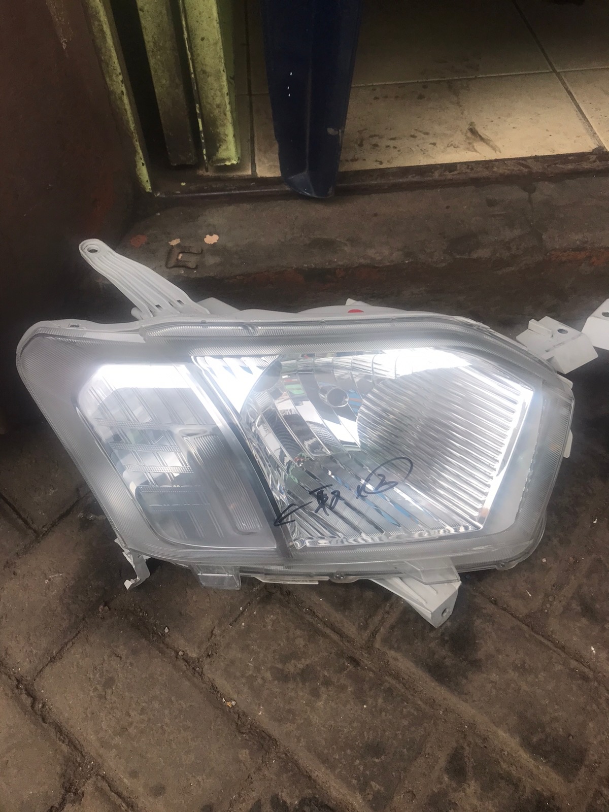 Toyota Front Headlight Assembly