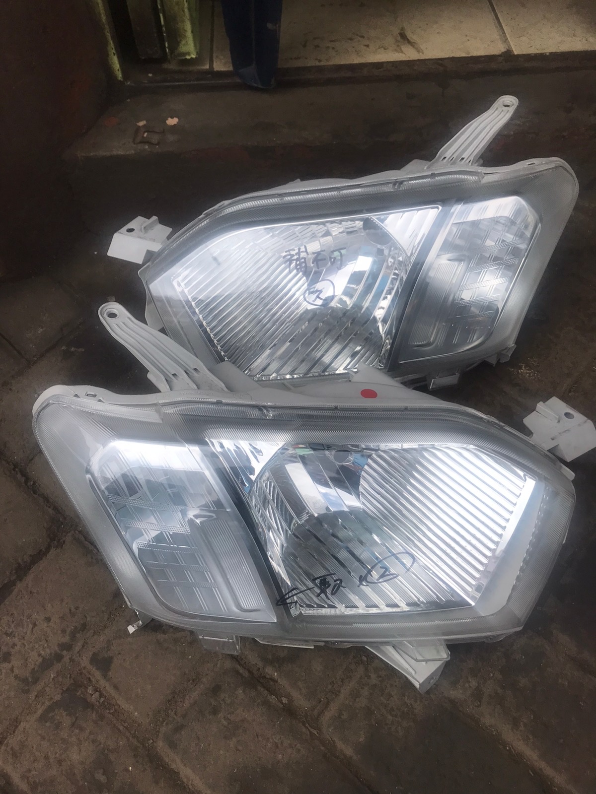 Toyota Probox / Succeed Headlights
