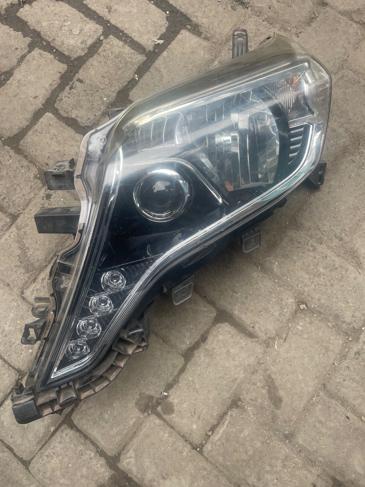Toyota Prado 150 Front Headlight Assembly