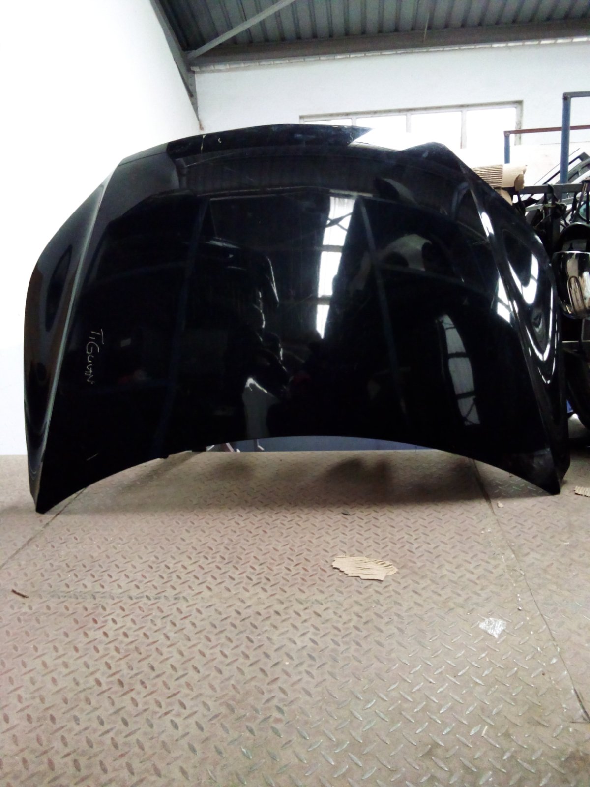 Volkswagen Tiguan Bonnet