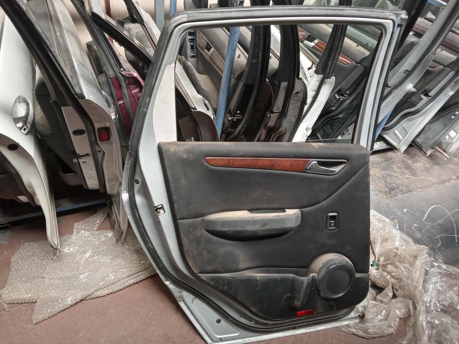 Mercedes-Benz C-class W204 Rear Left Door Assembly