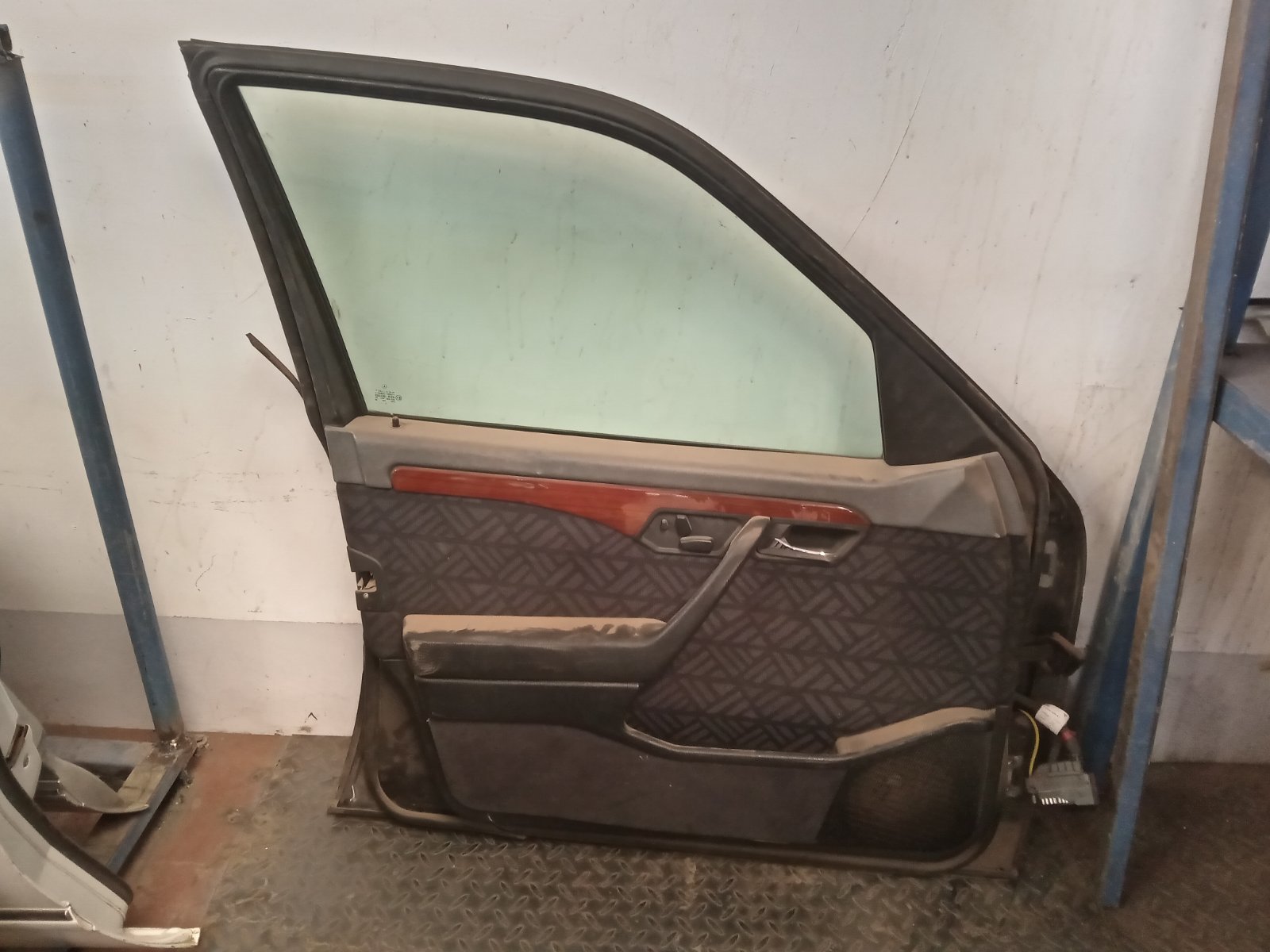 Mercedes-Benz W202 C-class Front Right Door Assembly
