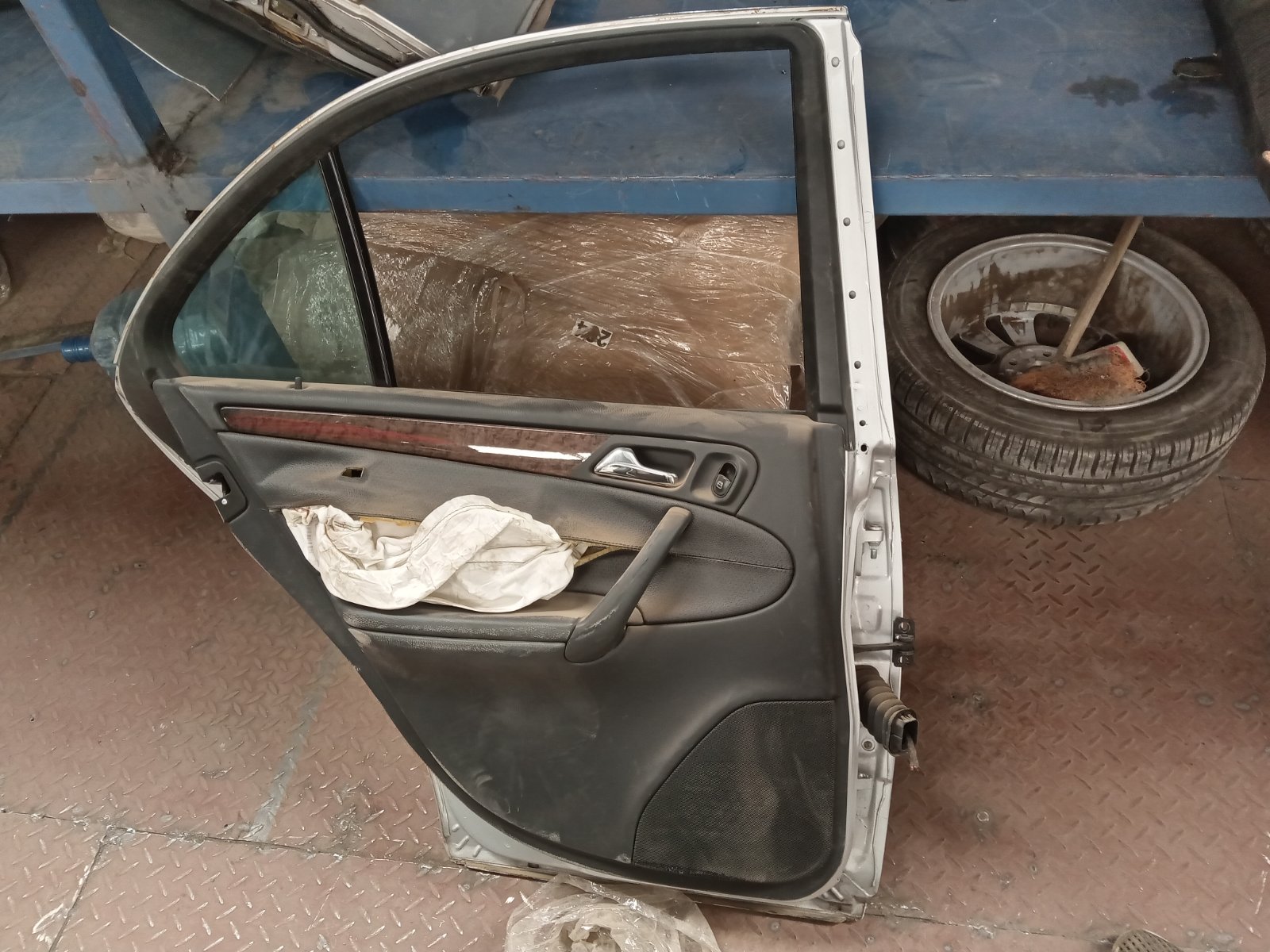 Mercedes Benz W203 Rear Door Assembly