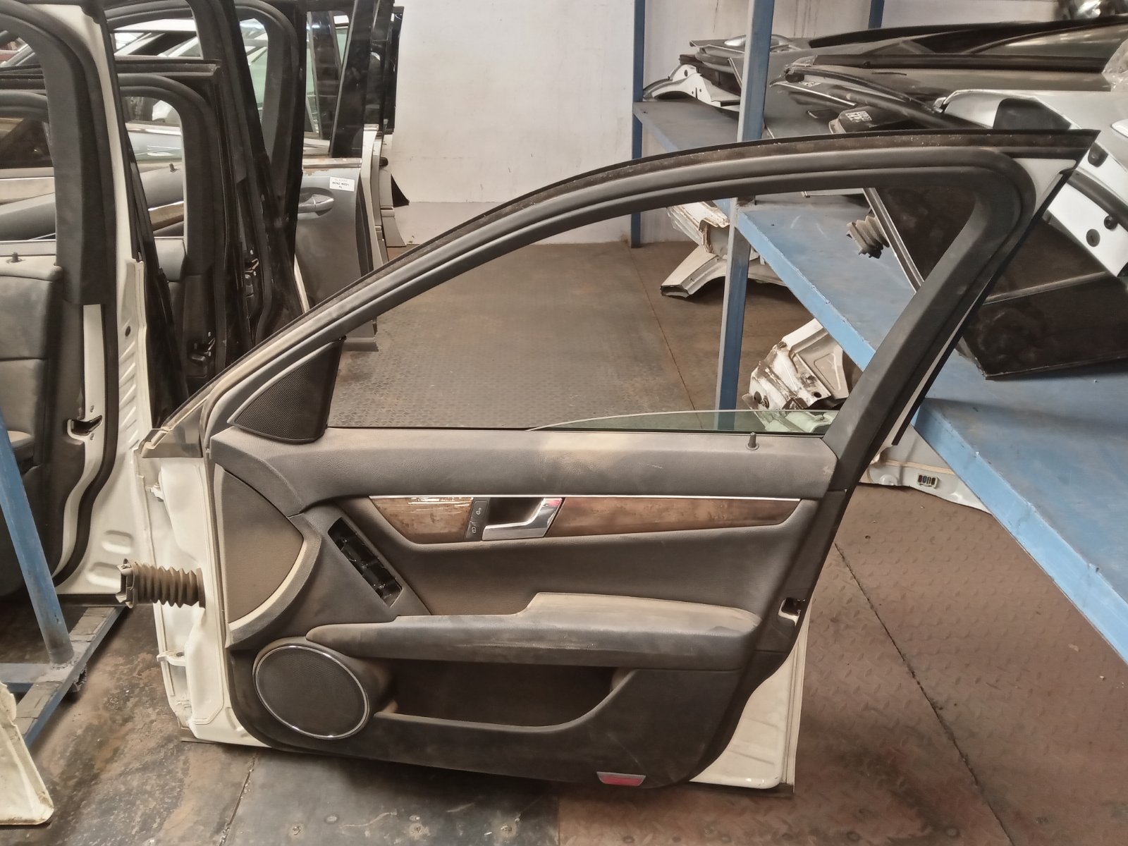 Benz W204 Fr[back]