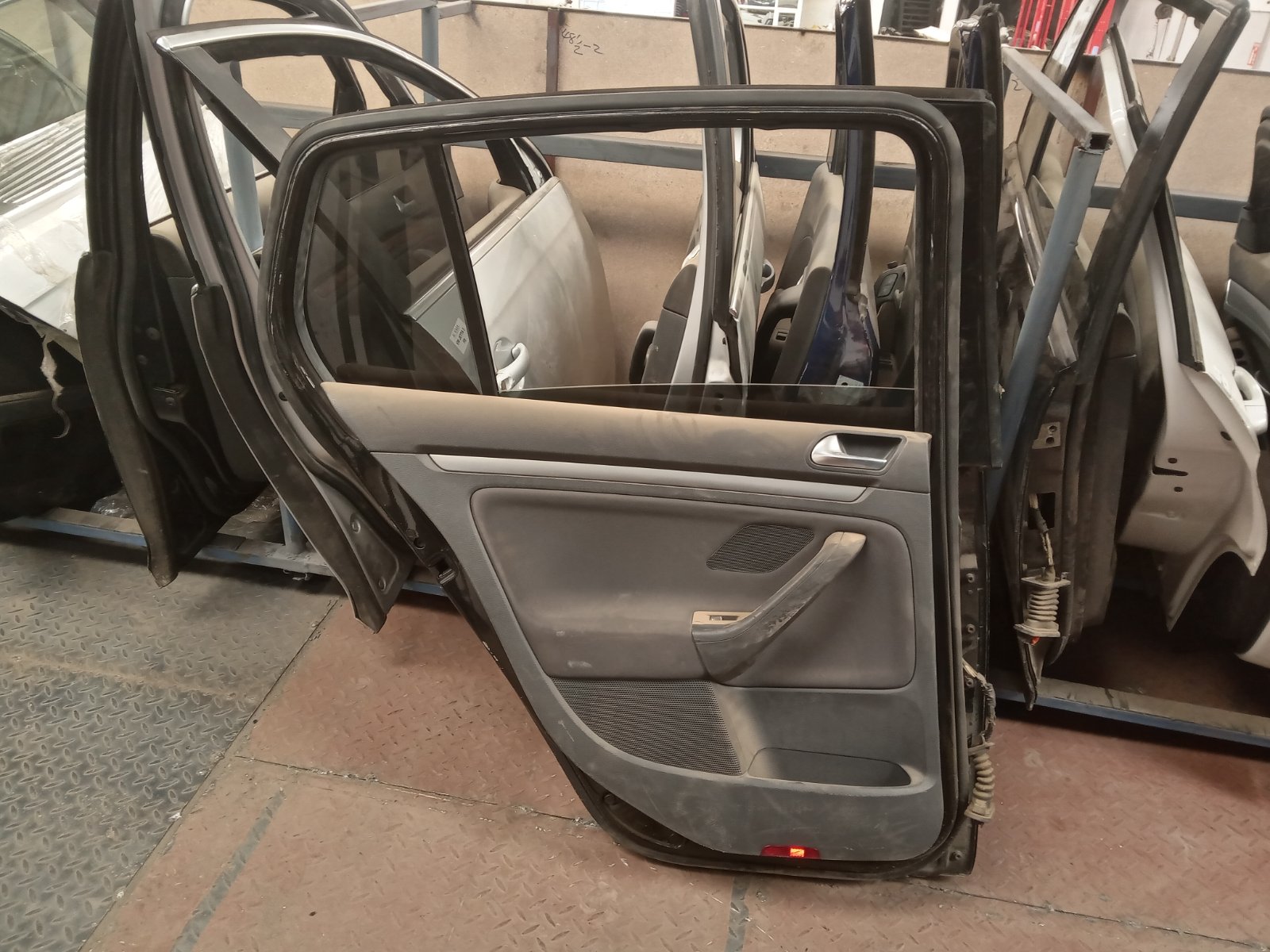 Vw Golf Mk5 [back]