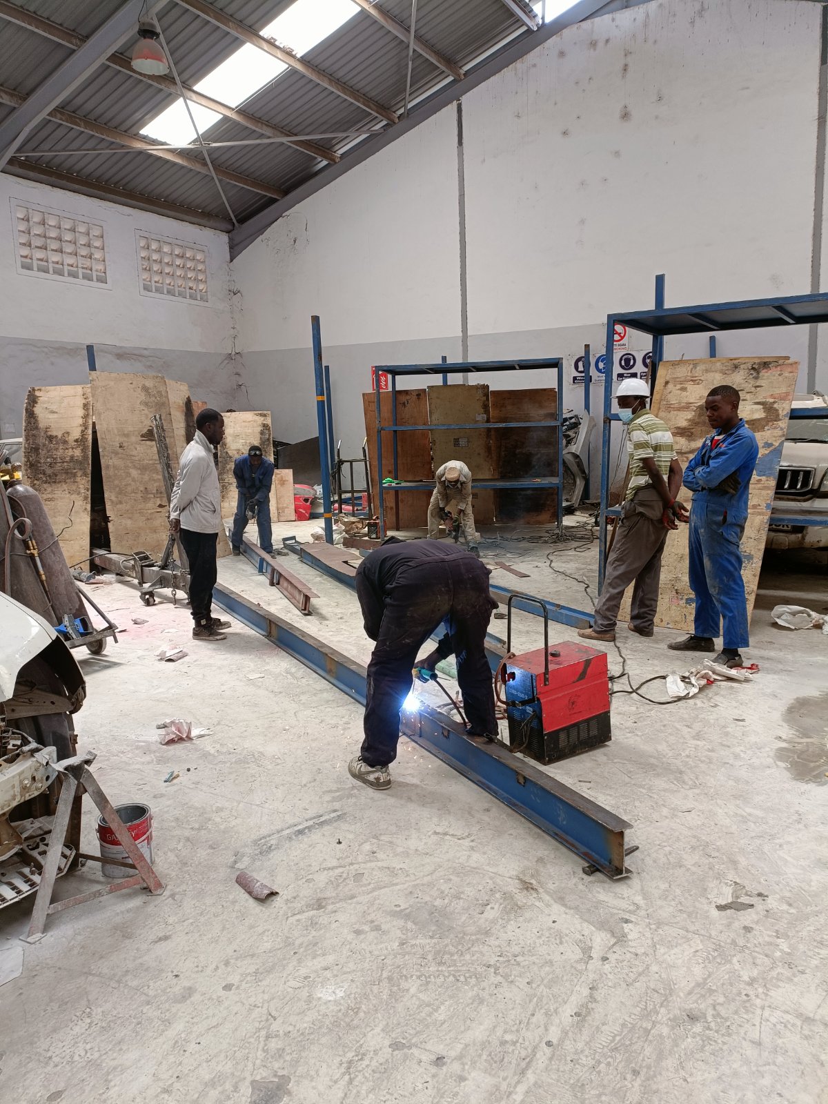 Automotive Workshop Welding Equipment and Structural Repair Setup