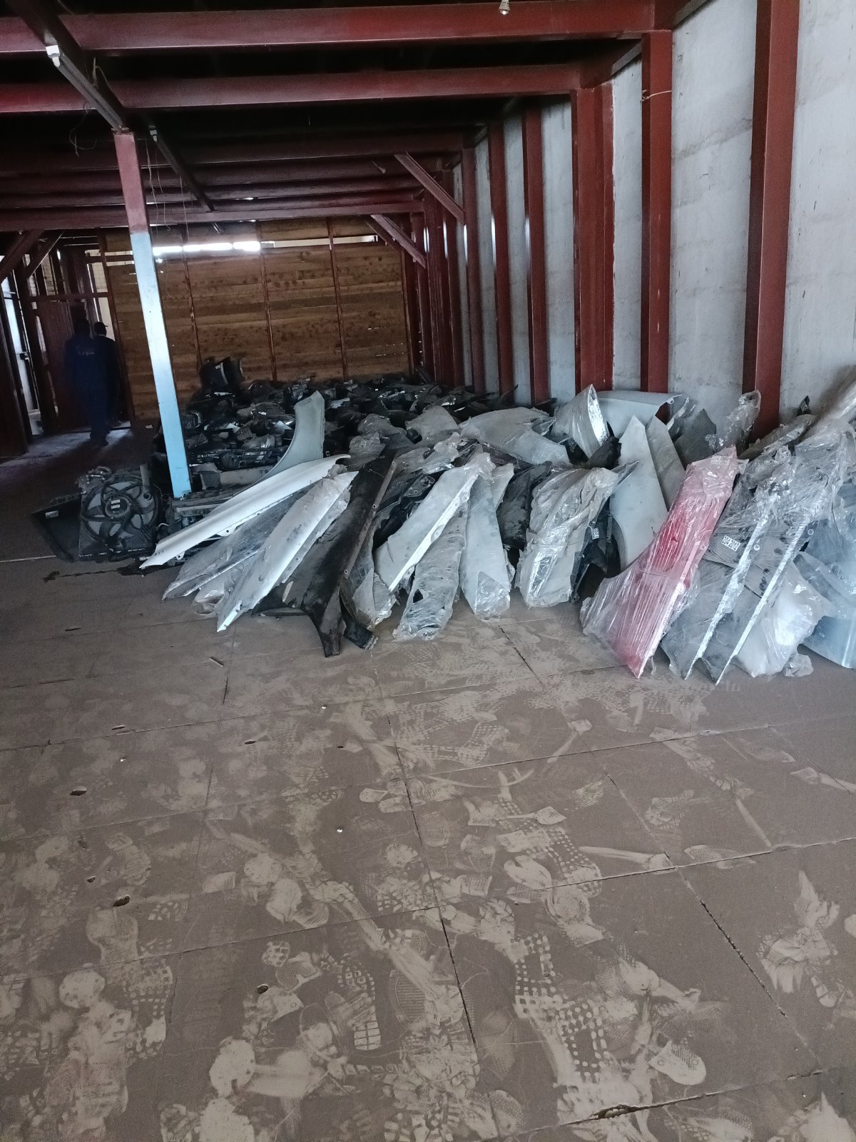 Toyota Assorted Automotive Body Panels And Fenders Inventory