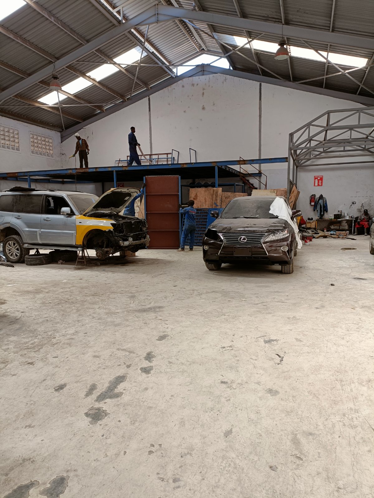 Automotive Workshop Facility Environment