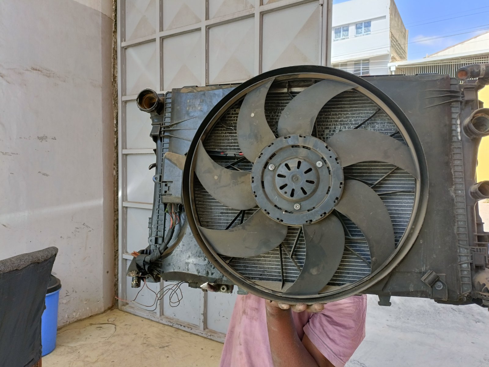 BMW E90/E60 Engine Cooling Radiator with Fan Assembly